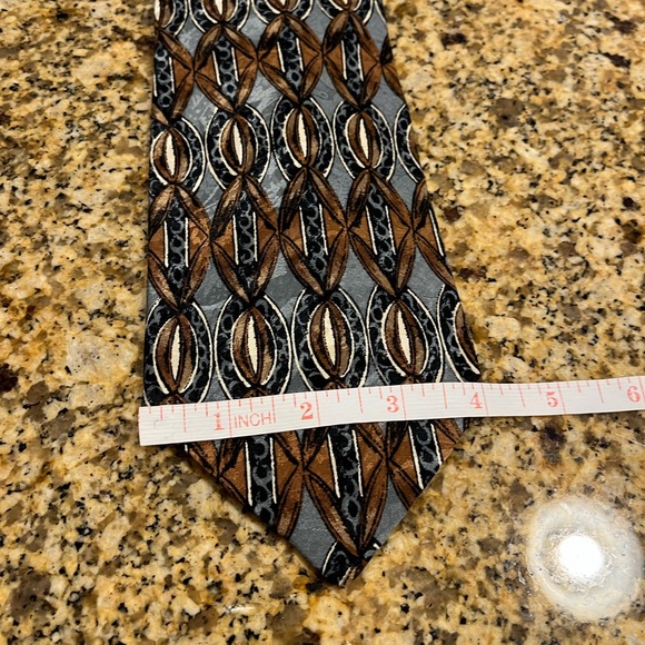 VALENTINO pietro Silk Handmade in Italy Mens Tie - Picture 3 of 6